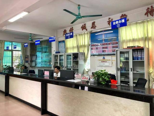 荔湾|西塱德安楼呼吁清明错峰祭祖,无烟祭拜区免费还送鲜花