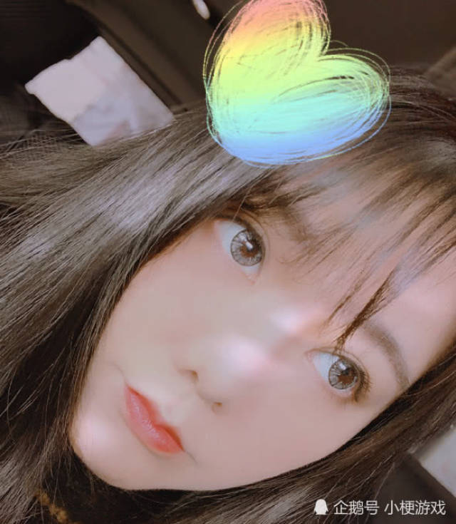 小团团杀出重围,逆袭斗鱼绝地求生一姐,呆妹雪