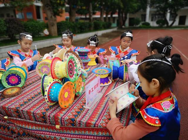 南宁市兴宁区三塘镇四塘小学2019年春季学期"壮族三月三"主题教育活动