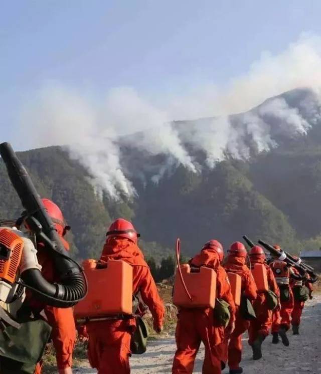 【致敬英雄】四川凉山森林大火,30名救火英雄,一路走好!