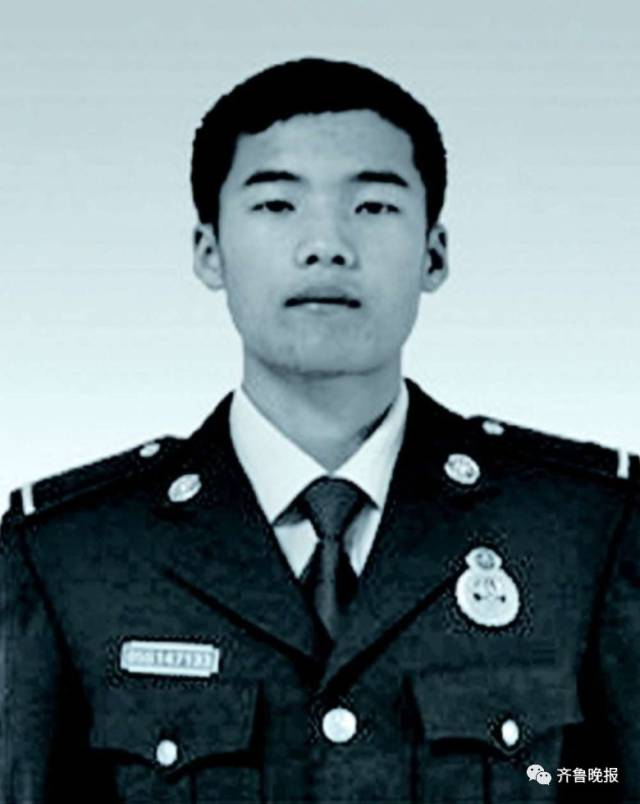 徐鹏龙在部队时的照片.