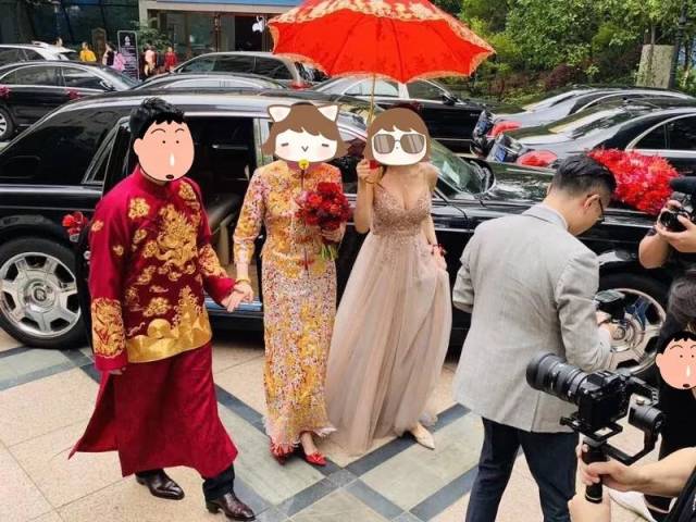 广东惊现巨胸伴娘?一夜刷屏朋友圈!网友:索到喷血!