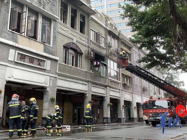 广州海珠洪德路一骑楼突发火警:明火已灭 起因待查