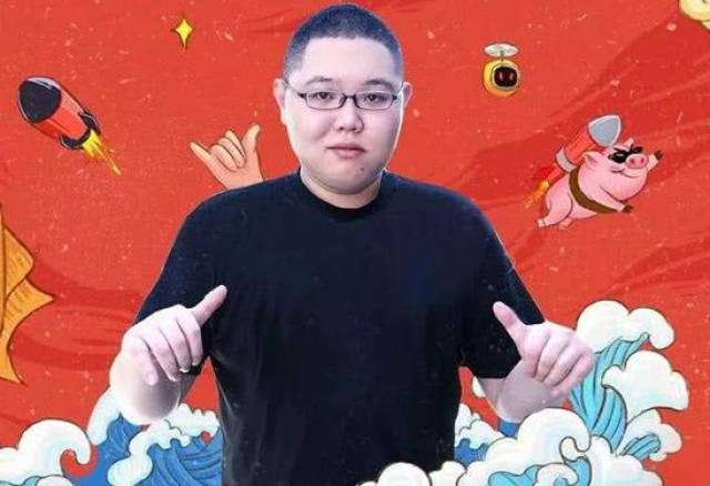 丝们已经期待他复播太久了，因此，pdd还没开播，便有几十万粉丝在线等。