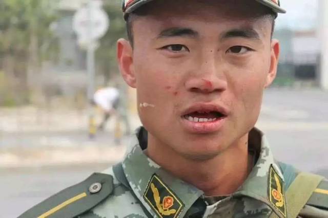 这是牺牲的消防战士蒋飞飞的朋友圈 三天两场任务, 衣服还没来得及洗