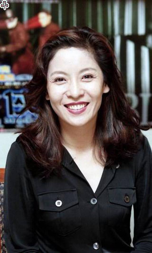 向太年轻时照片曝光,终于明白向华强为何独宠