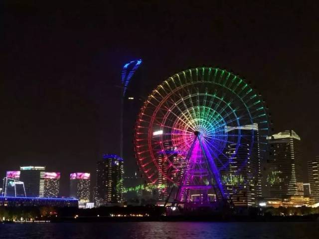 一起去看东方之门 [ 皇帝的新裤子 ]!解码金鸡湖夜景新视野!