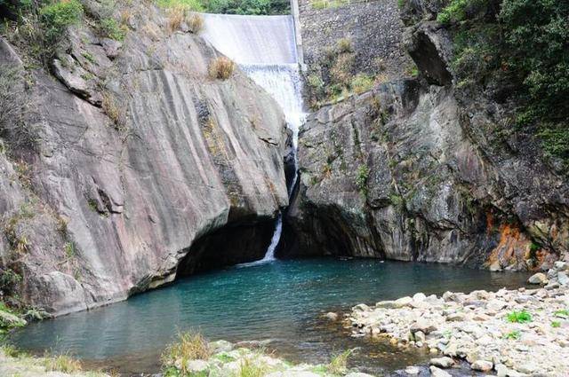 探村浙江宁海丨龙宫古村,龙树龙根龙溪桥,水晶龙宫今何在