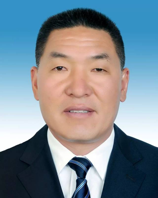 现任泸西县住建局党组书记,局长.