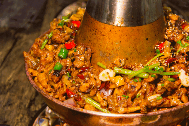 老佛爷炭火蛙锅,火爆到停不下来!_手机搜狐网