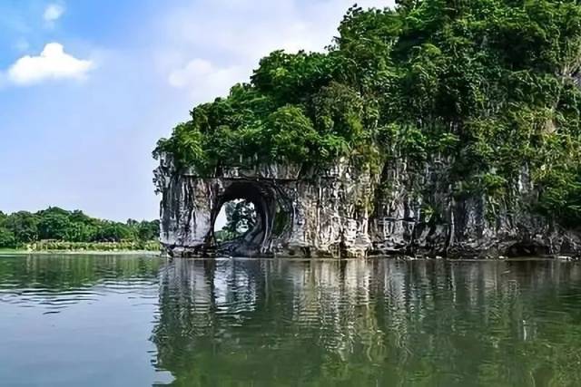 大自然偏爱广西,除了沿海城市,广西 "处处是桂林",喀斯特地貌风光旖旎