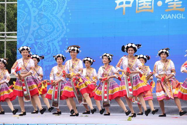 贵州望谟"三月三":展布依风采,"秀"布依风情