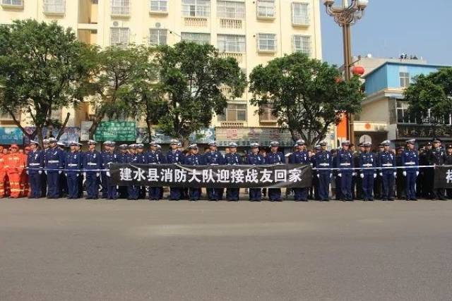 云南红河建水孔祥磊烈士魂归故里|战友,我们接你回家