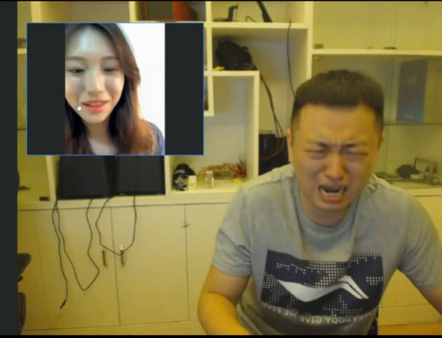 药水哥直播假哭弄哭妹子,网友:节目效果碾压P