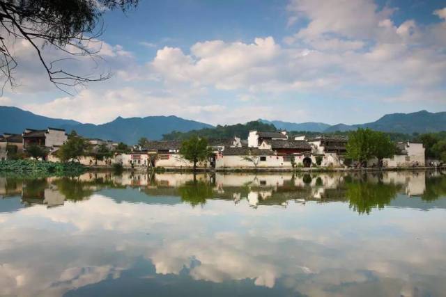 黟(yī)县 黟县,隶属于安徽黄山