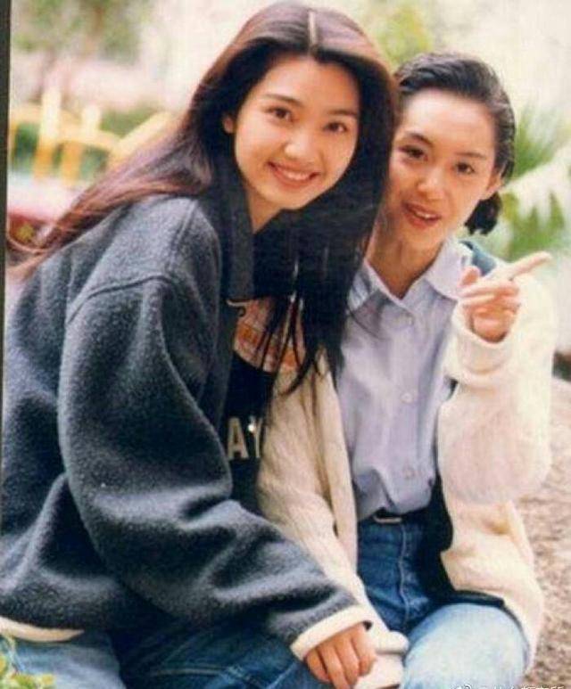 1993年洪欣与黎明,李嘉欣,朱茵,王菲一同主演的这部电视剧,是一部