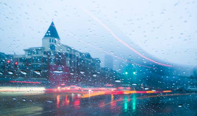 下雨天不想出门的图片