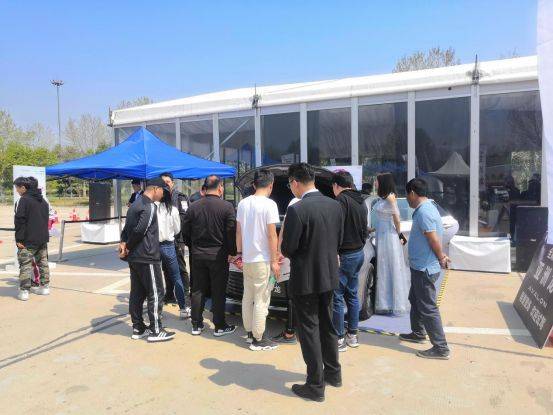 新闻983｜周口明星丰田举行亚洲龙试驾体验会