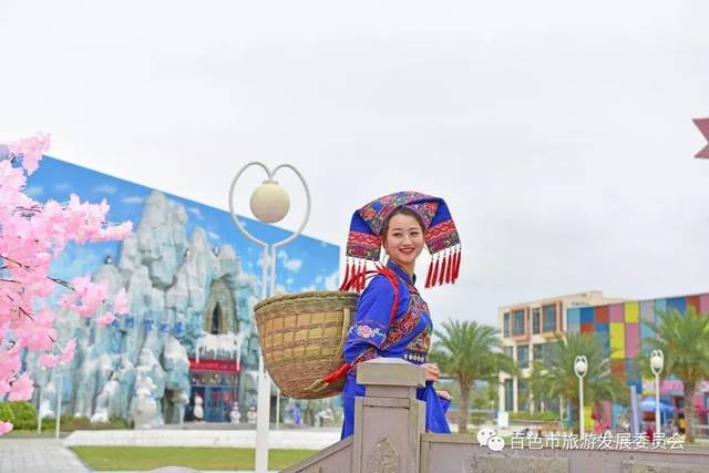 "三月三"百色欢乐小镇的趣味民俗节活动回顾 壮乡风情 漂亮的小姐姐