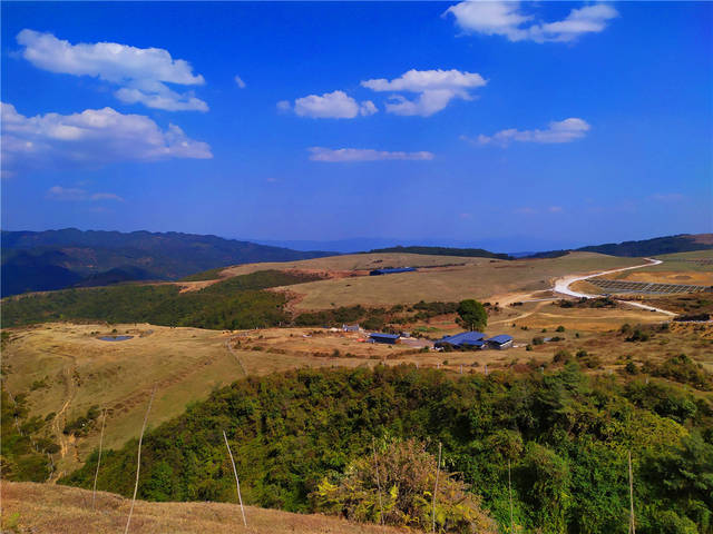 腾冲国家登山健身步道之东山:腾冲竟然深藏着这么美丽的草原风光