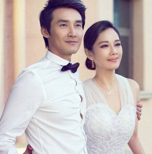 洪欣婚姻遇危机,扒扒跟她同期成名的香港女神