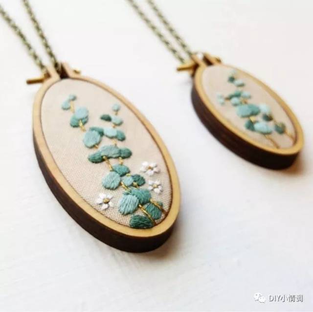 刺绣| 2款迷你玫瑰花刺绣(视频)超美的项链吊坠,重要的是怎么装!