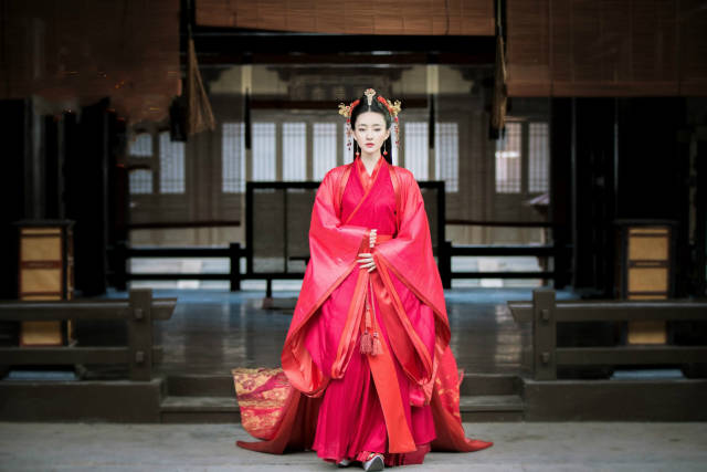 《封神演义》三十年,苏妲己演员更迭,暗合时代审美变迁