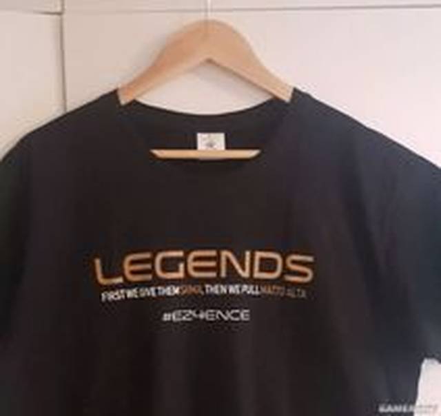 听完这首歌 全球10000000的CS:GO玩家都疯了