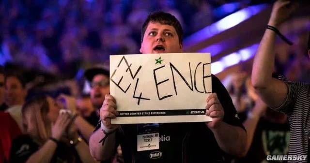 听完这首歌 全球10000000的CS:GO玩家都疯了