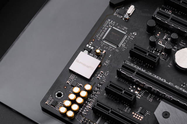 《战地5》成功吃鸡的必备电竞利器