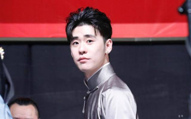 张云雷一首歌顺利出圈,德云社会成为下一个偶