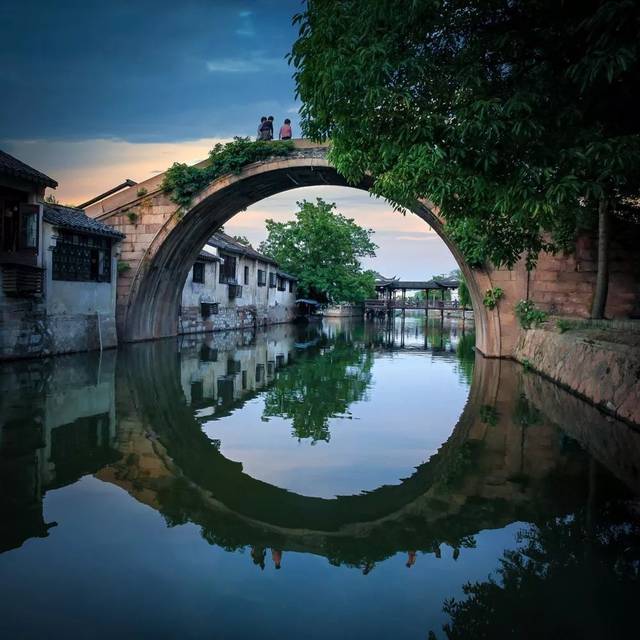 5月,我去横店拍电影--主题旅行团