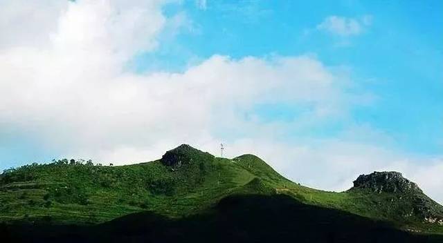岩滩"睡美人"山.