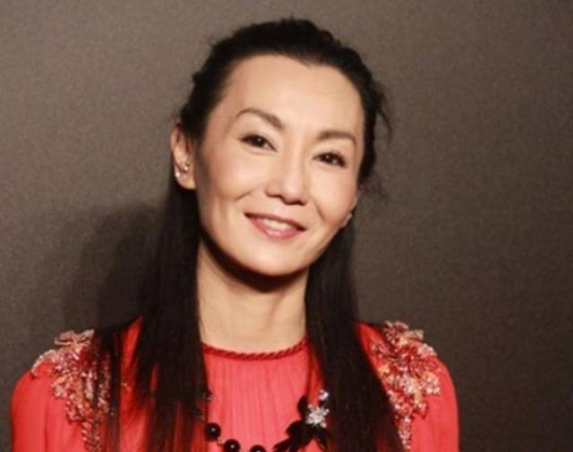 盘点娱乐:这位女明星才54岁,但是看起来怎么像70多岁的老人