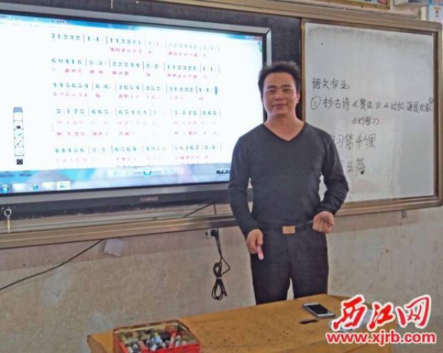 怀集县大岗镇中心初级中学教师徐琼武 军人本色今犹在 甘于奉献育学子