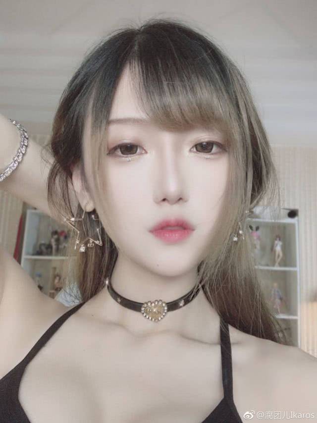 斗鱼又想捧腐团太太?谁还记得去年德杯的长腿