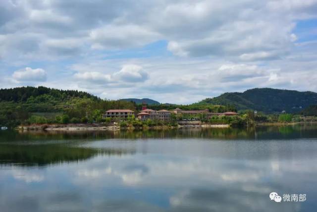 (升钟湖美景 白刚摄 (剑阁县 五指山 宋开华摄) (剑阁县 柘坝乡 宋