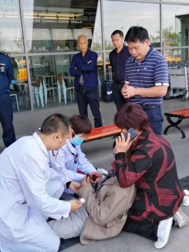 感人!靖西最美医生在西安机场"黄金6分钟"救人一命