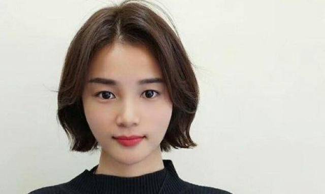 2019女生波波头短发又有新造型