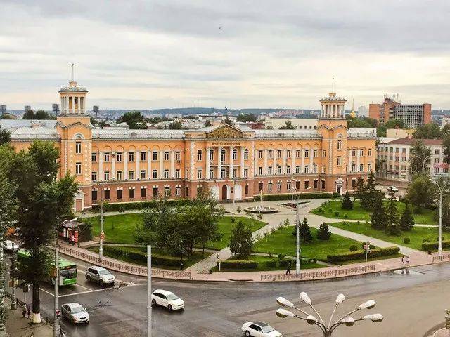 艺六学堂被授予"伊尔库茨克国立理工大学优质生源基地