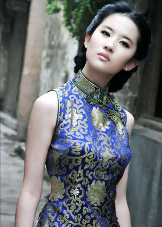 穿旗袍的女星,柳岩,范冰冰,杨幂,刘亦菲,赵雅芝,谁最好看?