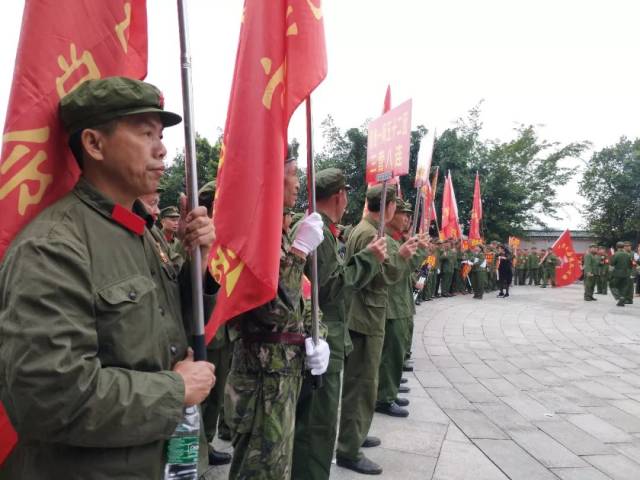 今天:广东部分参战老兵宁明烈士陵园祭 ——战友啊,我们如约来祭奠您!