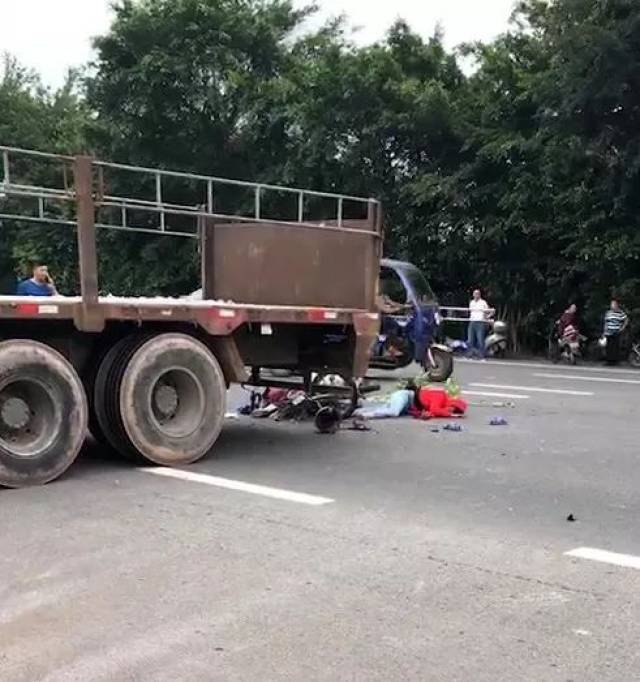 近日,吴川车祸频发,你怎么看?