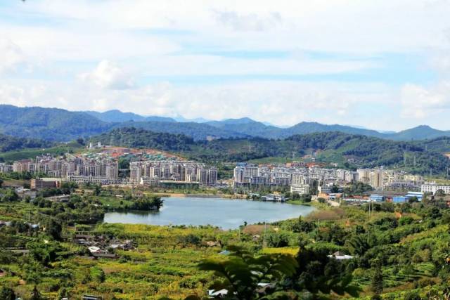 3月25日,思茅区举行"美丽县城"建设启动仪式,一批城市建设项目列入