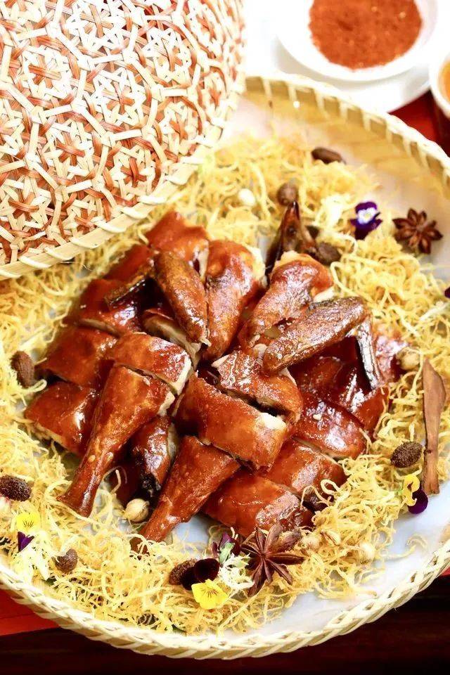 "金丝捞杏花鸡"评为"肇庆十大名菜"!封开粤菜师傅团队