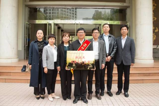 杜民杰 赞皇县土门学区 刘世丽 石家庄市栗胜路小学 许 静 石家庄市