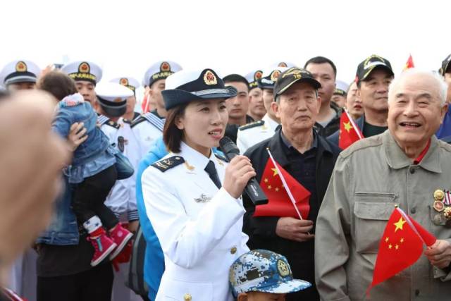 的海军战斗英雄高翔 济南舰老舰长 首艘核潜艇老兵 临沂舰女舰员郭燕