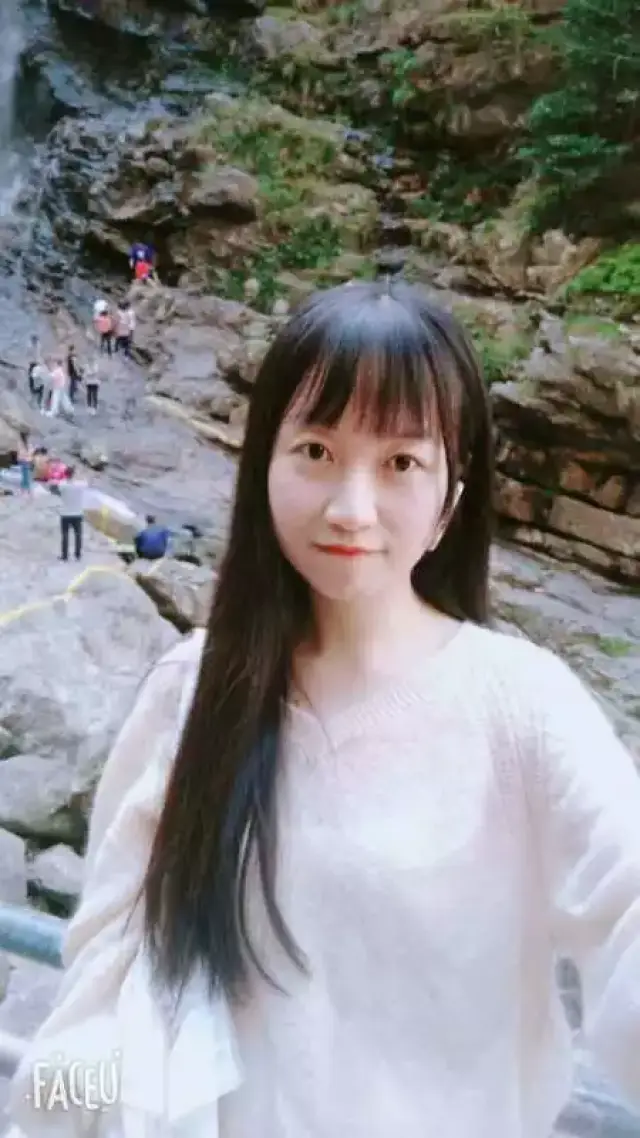 寡淡少女如何拥有有趣的灵魂?杨幂、周冬雨是