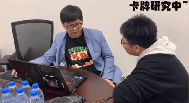 ¯ʯ˵˫ֿĻ󣬹ɱս񣬻᳤͸¶´