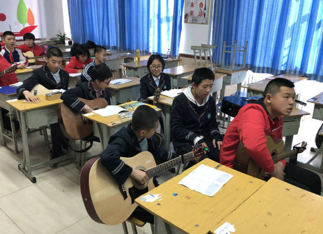 "入学鼓箧,为梦筑楼"—呼市实验中学鼓楼校区举行校园开放日活动